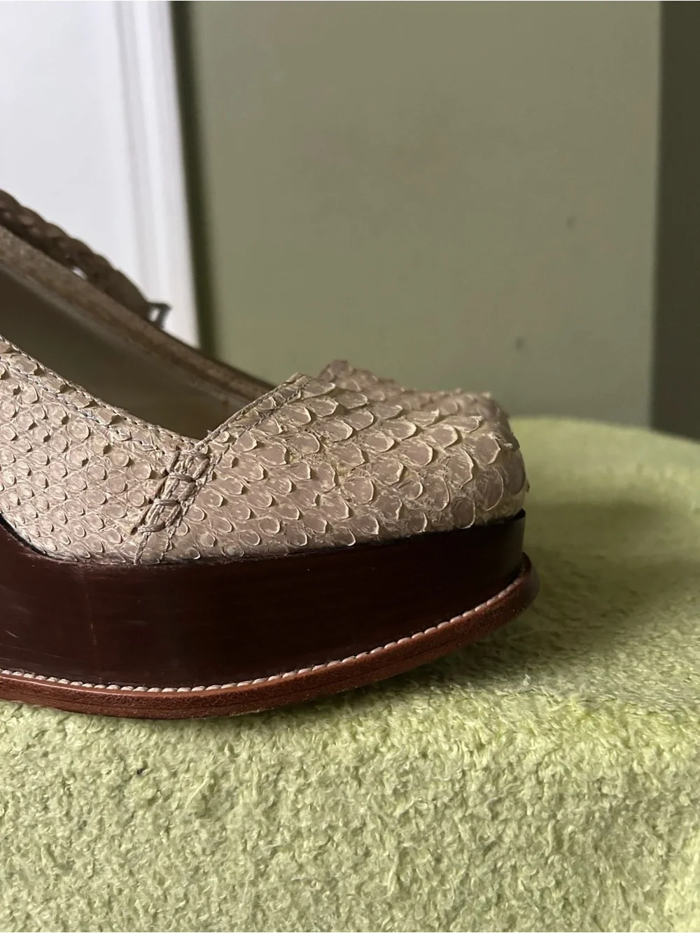 Tod's Beige Snake Skin Leather Mary Jane Wedge Pumps Sz 39